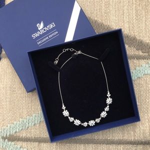 NEW Swarovski Floral Necklace
